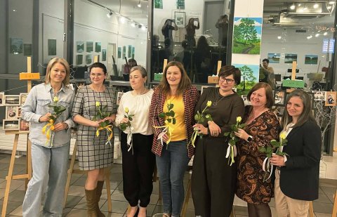 Kobiecość pisana światłem i emocjami